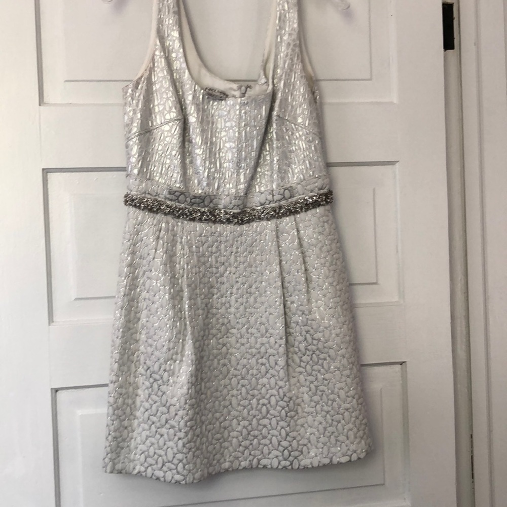 Kay Unger tank cocktail dress silver jacquard